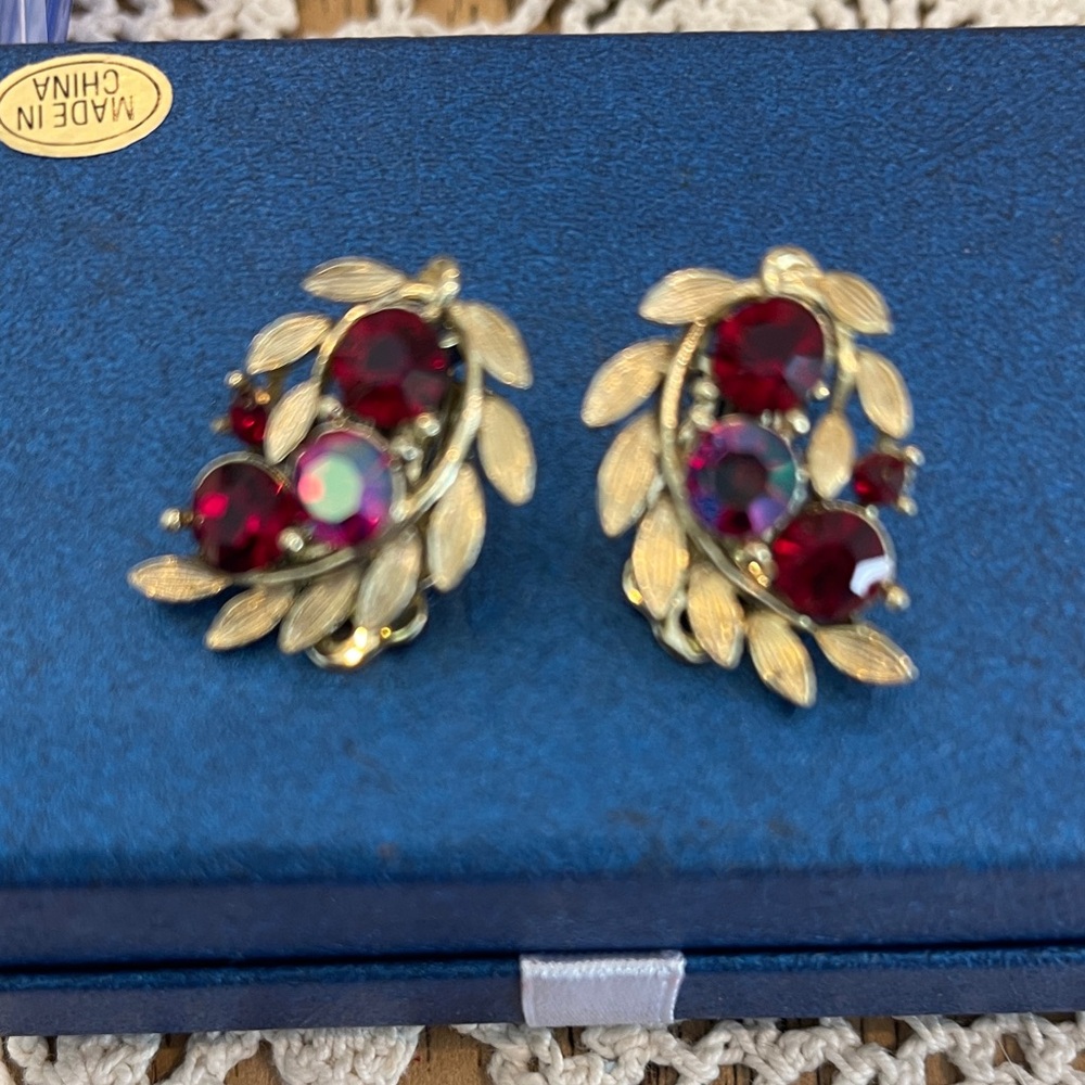 Lisner vintage clip on Gold and Red Leaf Earrings